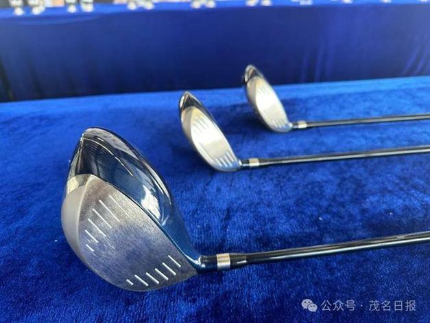 高尔夫球模具生产