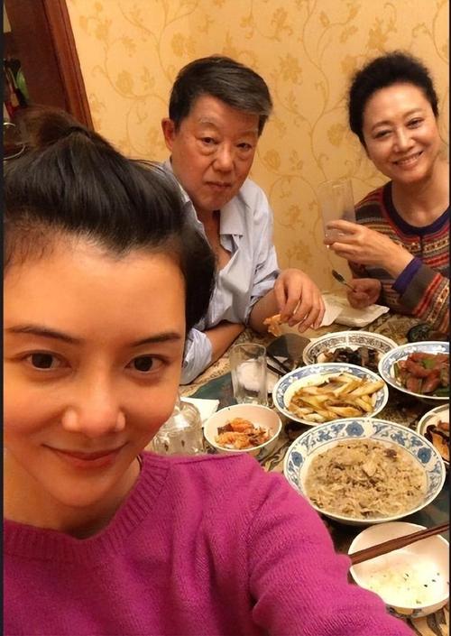 张桐：中国高尔夫球国家队队员