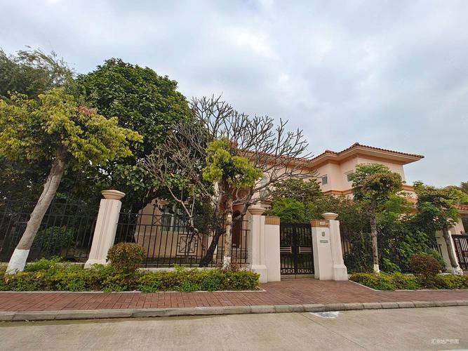 东莞峰景高尔夫球会属于哪个街道
