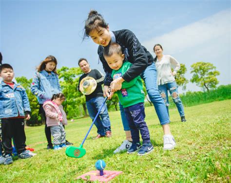 高尔夫小姐姐是谁