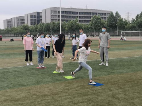 乒乓球接力托球跑技巧