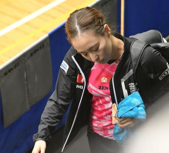 香椿木桌子