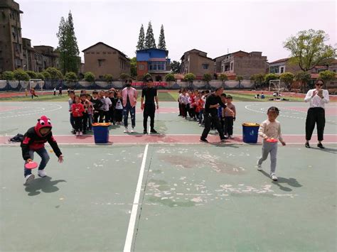儿童学篮球和乒乓球羽毛球哪个好