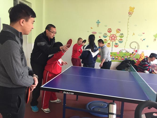 在家怎么学乒乓球