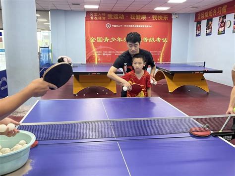 长期练乒乓球会驼背吗