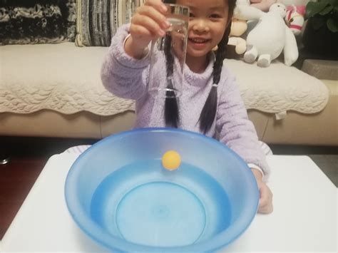 乒乓球潜水图片