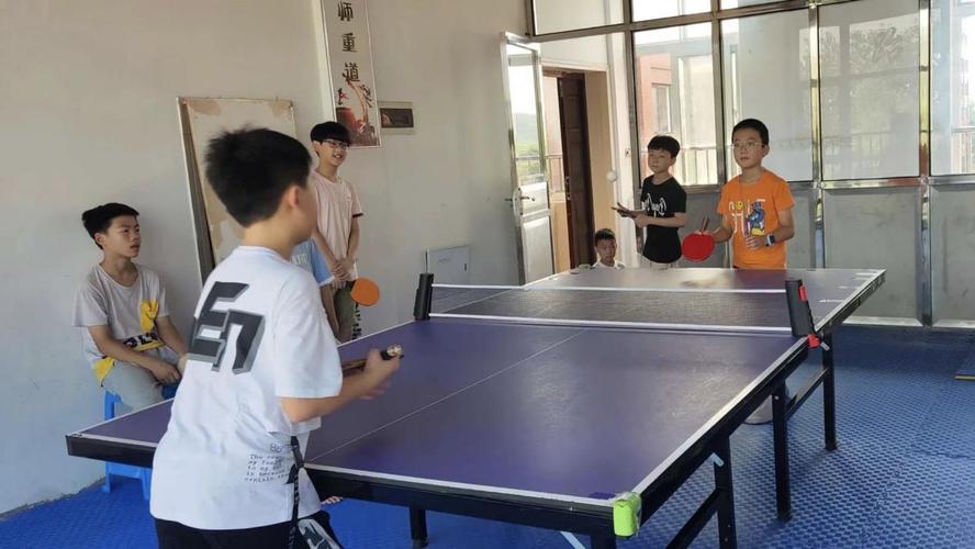 小学生打乒乓球新闻稿范文