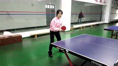 怎么才能在家练乒乓球呢视频