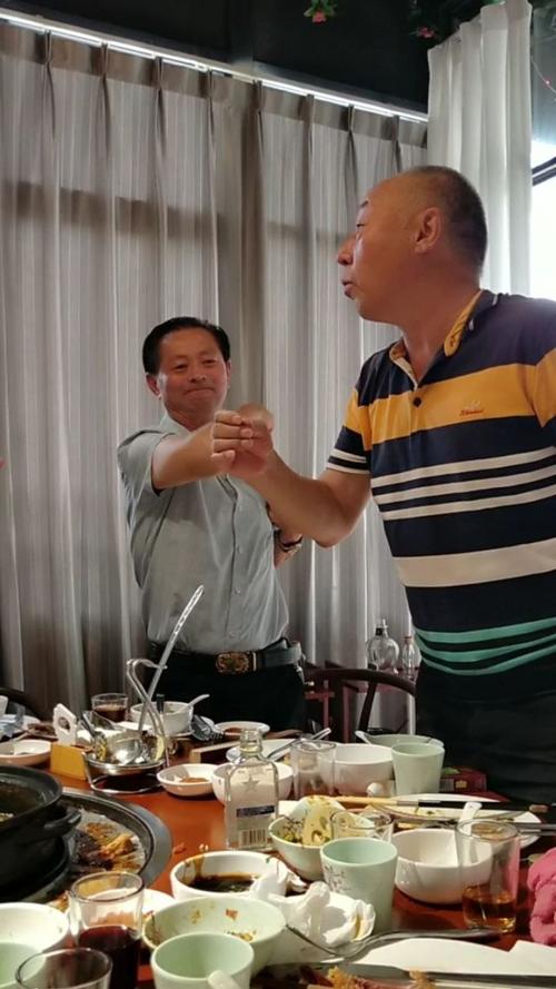 乒乓球与白酒：一场完美的结合
