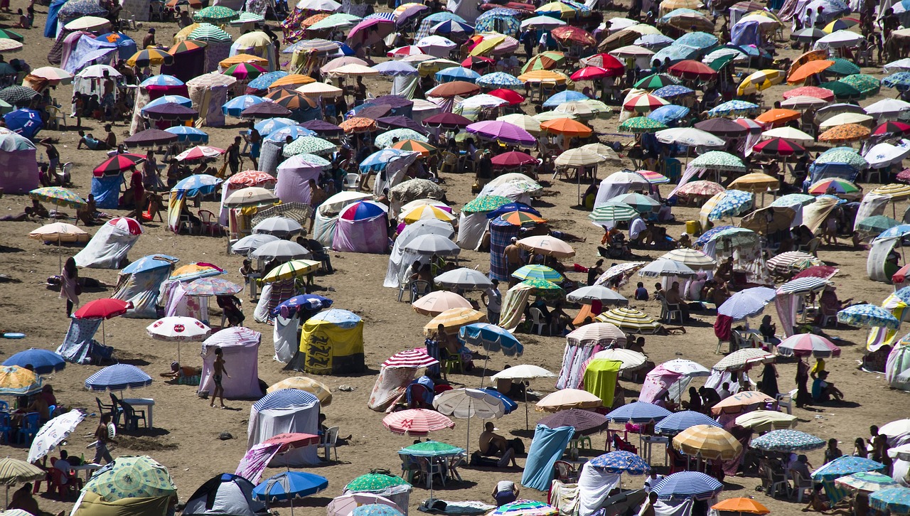 中秋假期出行人数突破天际，超6.2亿人次的中国旅游热潮